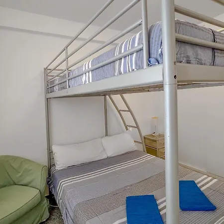 Apartman Vivalidays Carmen - Fenals - *