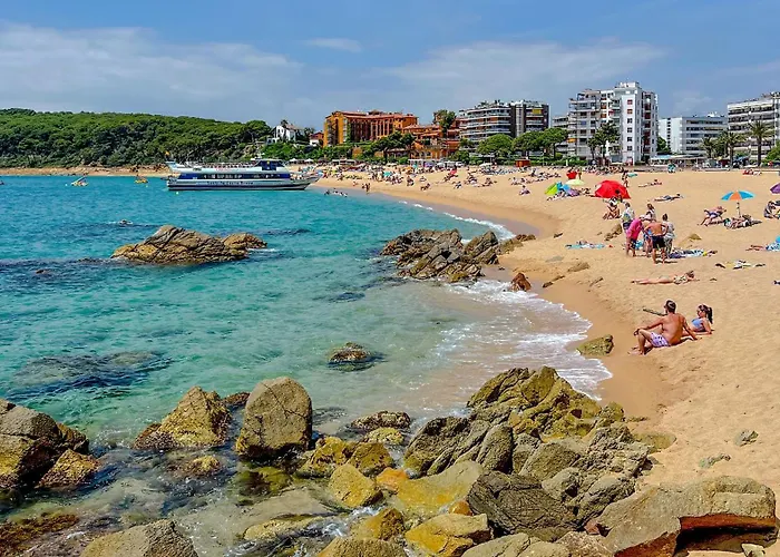 Vivalidays Carmen - Fenals - Apartment