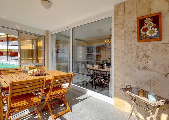 Апартаменты Vivalidays Carmen - Fenals - *